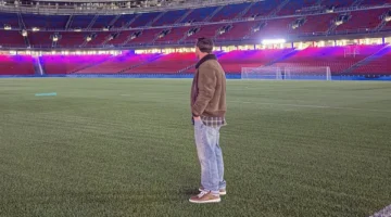 عودة ميسي إلى كامب نو تعيد تشكيل مستقبل برشلونة الرياضي والاقتصادي